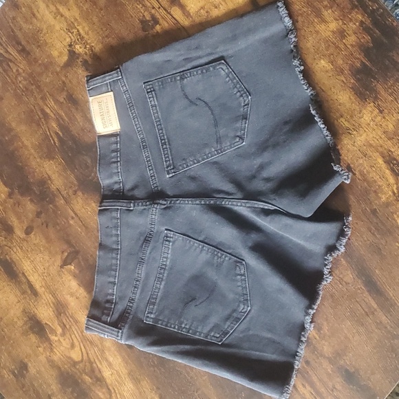 SIGNATURE by LEVI STRAUSS WOMEN'S HIGH RISE SHORTS - Picture 2 of 4